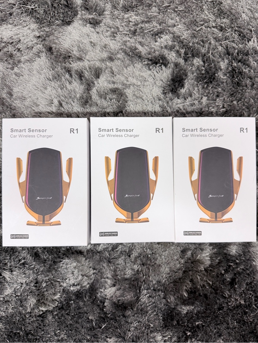 R1 Smart Sensor Car Wireless Charger - Black & Gold
